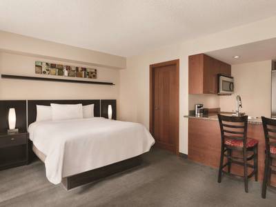 Embassy Suites Montreal by Hilton