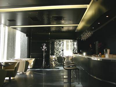 Royal Square Hotel and Suites