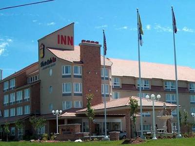 Monte Carlo Inn Brampton Suites