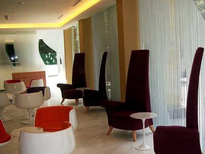 Re! @ Pearl’s Hill