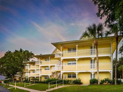 Charter Club Resort on Naples Bay