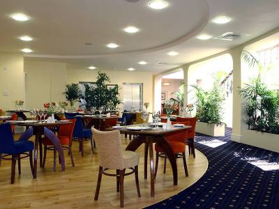 The Worcester Whitehouse