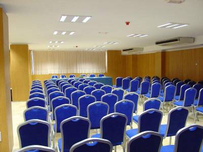 Occidental Santa Cruz Contemporaneo