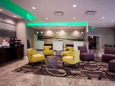 La Quinta Inn & Suites Virginia Beach