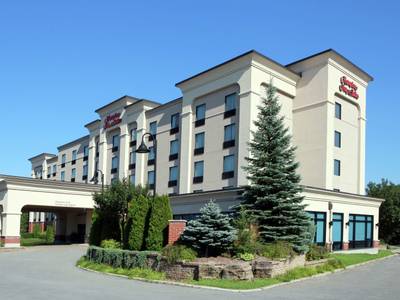 Hampton Inn & Suites Laval Quebec