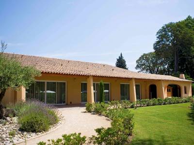 NOVOTEL Aix en Provence Pont de l´Arc Fenouilleres