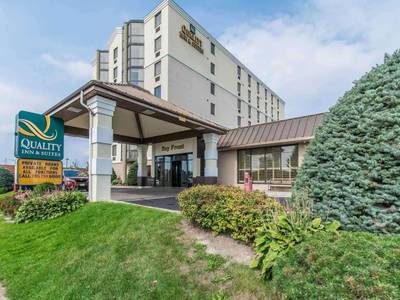 Quality Inn & Suites Bay Front