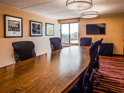 Best Western Plus Cedar Bluff Inn