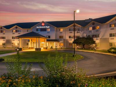 Best Western Plus Executive Court Inn & Conference Center