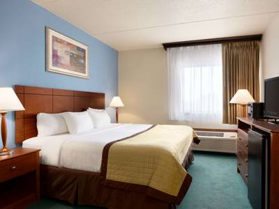 Ramada Fargo