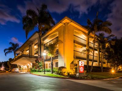 Best Western Plus Orange County Airport North