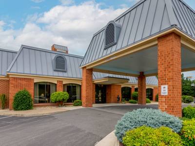 Best Western Staunton Inn