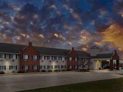 AmericInn Hotel & Suites Pella