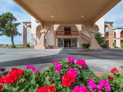 Quality Inn & Suites Redwood Coast