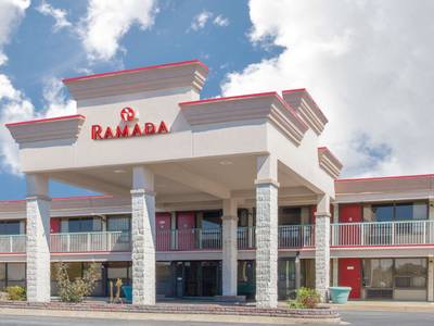 Ramada Edgewood Hotel & Conference Center