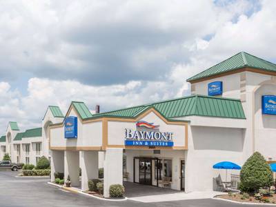 Baymont Inn & Suites Greensboro/Coliseum