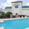 Baymont Inn & Suites Greensboro/Coliseum