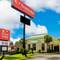 Econo Lodge Inn & Suites