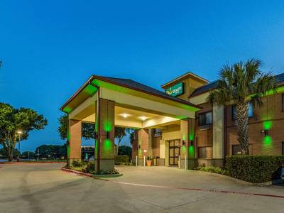 Comfort Inn Near Plano Medical Center