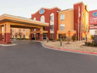 Comfort Suites Central / I-44