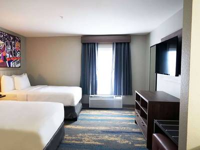 Quality Suites I-240 East-Airport