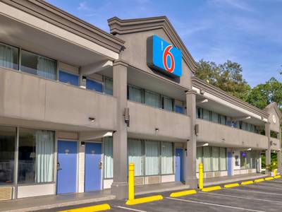 Econo Lodge Coliseum