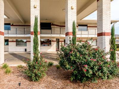 River Valley Inn & Resort