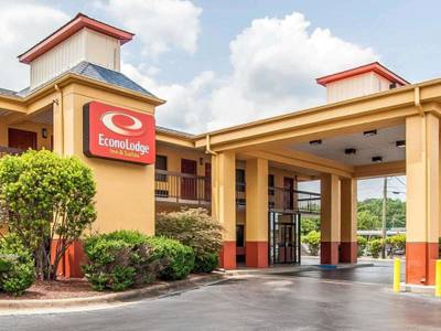 Econo Lodge Inn & Suites
