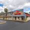 Econo Lodge North