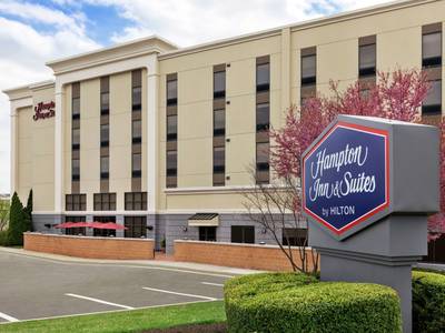 Hampton Inn & Suites Frederick-Fort Detrick