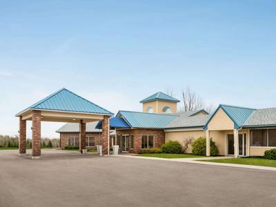 Days Inn & Suites Moncton