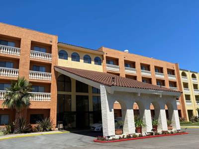 Comfort Inn & Suites Newark