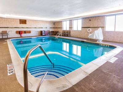 Holiday Inn Express & Suites South Haven