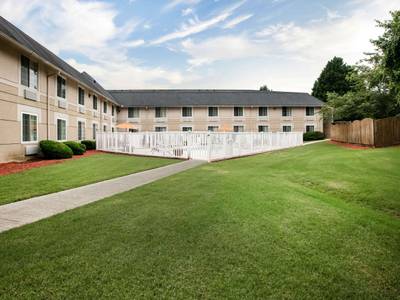 Holiday Inn Express Braselton