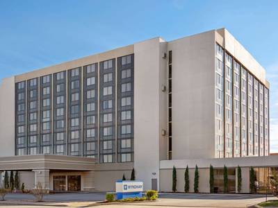 DoubleTree by Hilton Fort Smith City Center