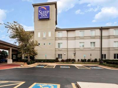 Sleep Inn & Suites
