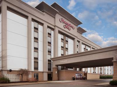 Hampton Inn Charleston-Southridge