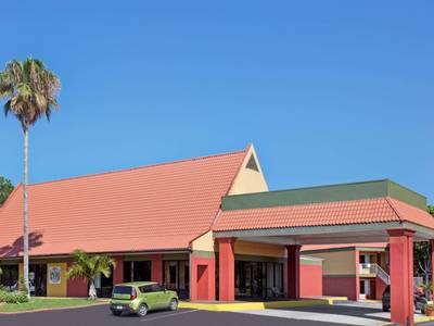 Days Inn Cocoa Cruiseport West At I-95/524