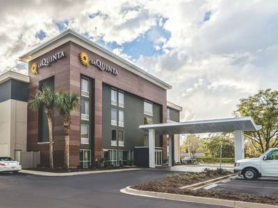 La Quinta Inn & Suites Myrtle Beach at 48th Avenue