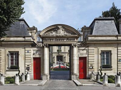 Saint James Paris - Relais & Chateaux