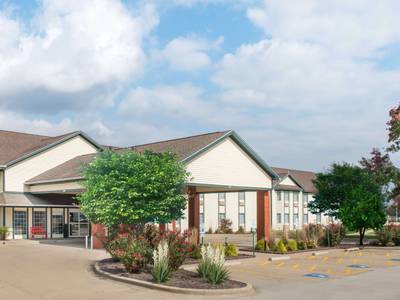 Ramada Springfield North