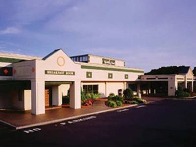 Holiday Inn & Suites Boston - Peabody