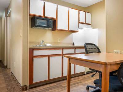 Extended Stay America - Pittsburgh - Airport