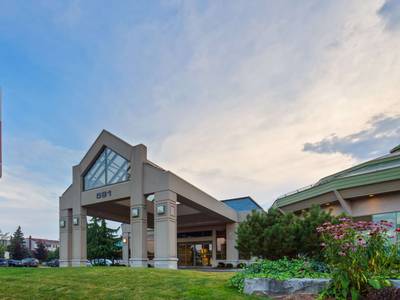 Best Western Plus Lamplighter Inn & Conference Centre