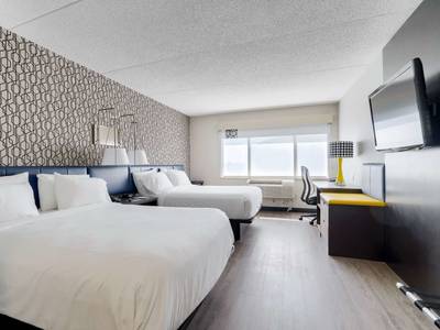 Holiday Inn Express & Suites Toronto - Mississauga