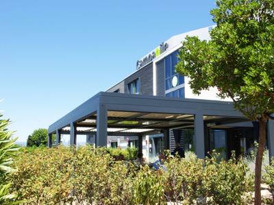 Campanile De Carcassonne Est La Cite