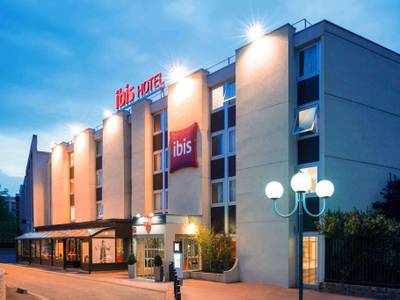 Hôtel ibis Paris Gennevilliers