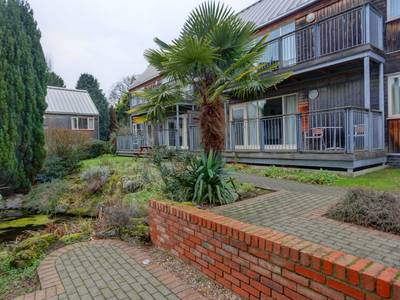 Best Western Plus Oaklands Hotel