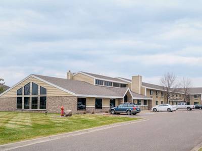 Days Inn & Suites Baxter Brainerd Area