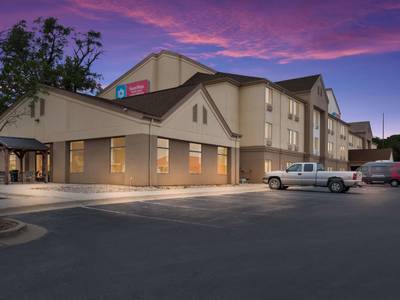 Baymont Inn & Suites Coralville